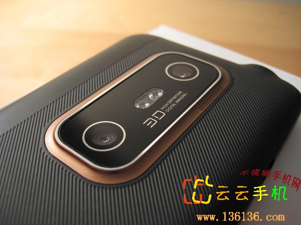 ˫ͷ3D˫ HTC EVO 3Dͼ