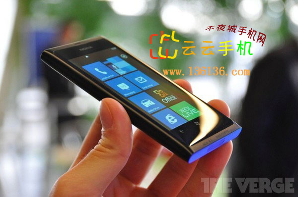 3.7WP7콢 ŵLumia 800ͼ