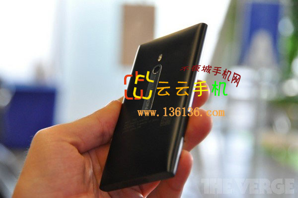 3.7WP7콢 ŵLumia 800ͼ