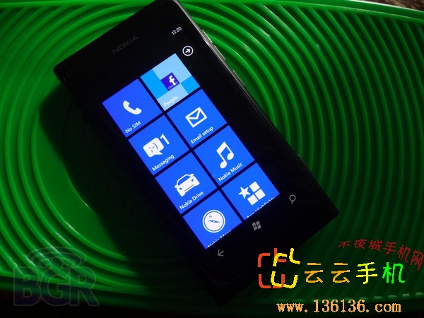 3.7WP7콢 ŵLumia 800ͼ