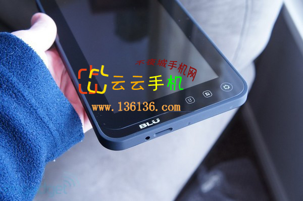 7ƽ BLU Touch Book 7.0ͼ