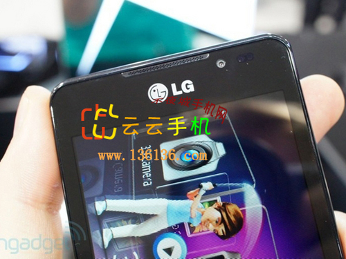 3D˫» LG Optimus 3D Maxͼ