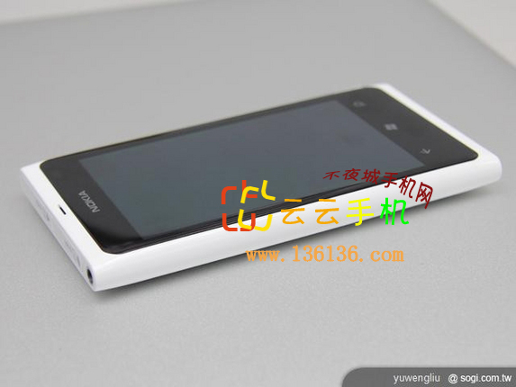 ɫСWP7 ŵLumia 800ͼ