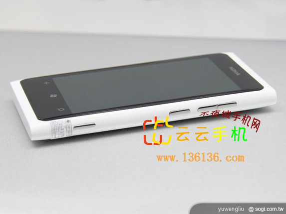 ɫСWP7 ŵLumia 800ͼ