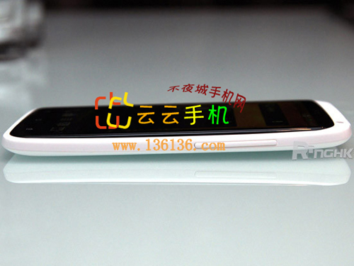 4.7ɫĺ˰׿ǿ HTC One Xͼ