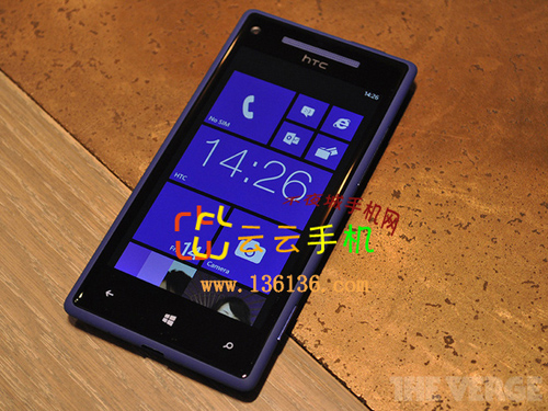 4.3˫ŲWP8 HTC 8Xͼ