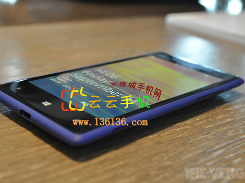 4.3˫ŲWP8 HTC 8Xͼ