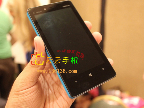 4.3WP8 ɫŵLumia 810ͼ