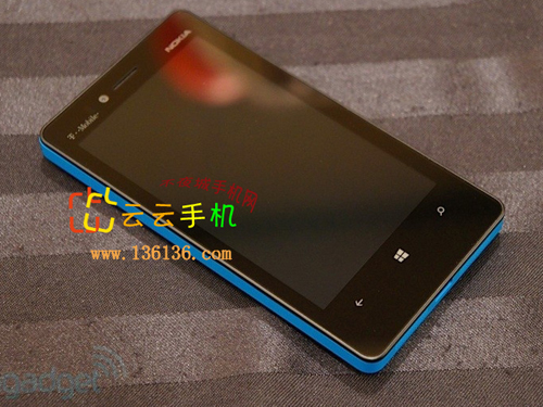 4.3WP8 ɫŵLumia 810ͼ