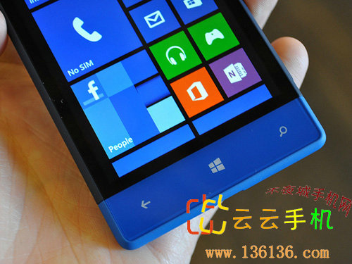 4˫WP8ж ɫHTC 8Sͼ