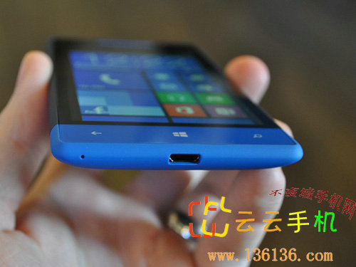 4˫WP8ж ɫHTC 8Sͼ