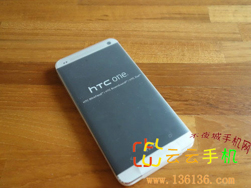 4.7ĺAndroid콢 HTC One