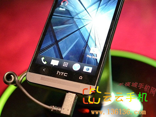 4.7ĺ˳콢 HTC Oneͼ