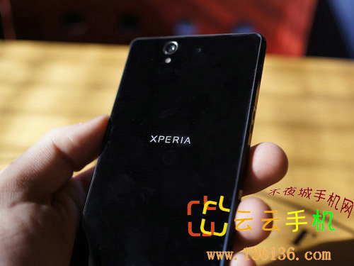 ɫʸĺ콢 Xperia Zͼ