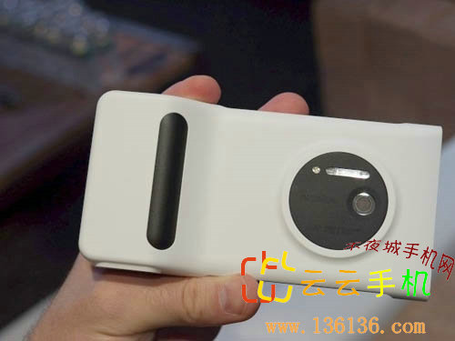 ɫ˫WP8廭 Lumia 1020ͼ