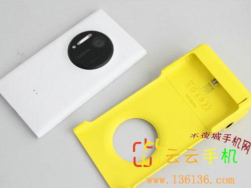 רҵͷ Lumia 1020ͼ