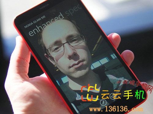 6Ӣ˫ ŵLumia 1320ͼ